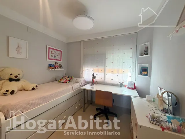 ¡Espectacular! Amplio, impecable y moderno con balcón, todo amueblado — 18