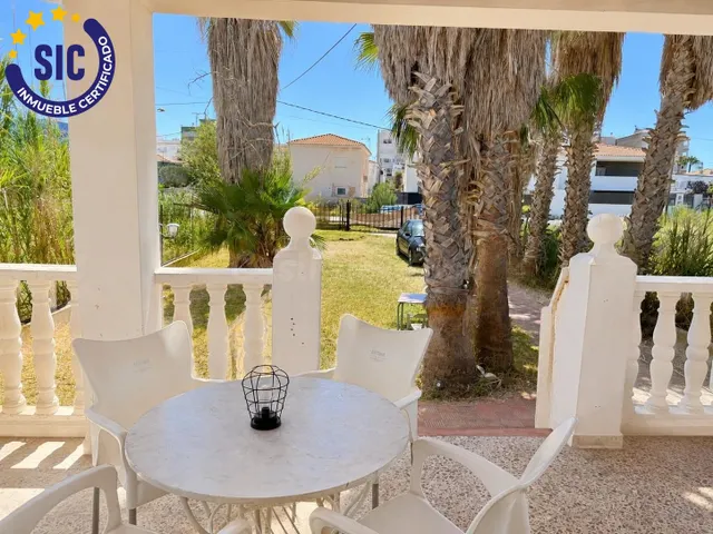 CHALET INDEPENDIENTE CON AMPLIOS JARDINES EN LA PLAYA DE NUL - foto 2