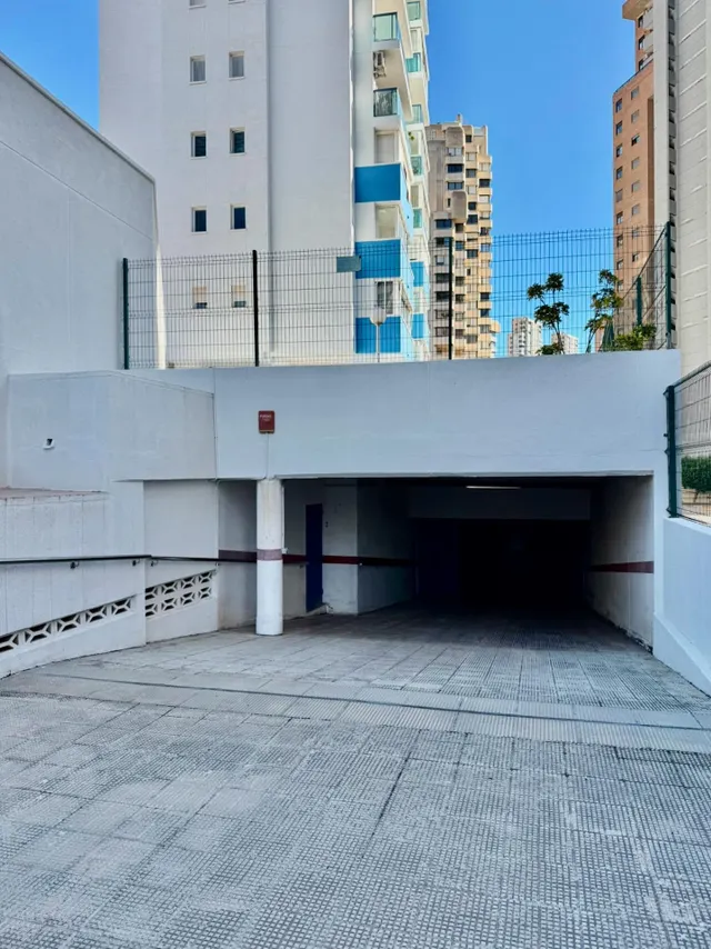 Plaza de parking en planta subterránea en Benidorm, zona levante — 7