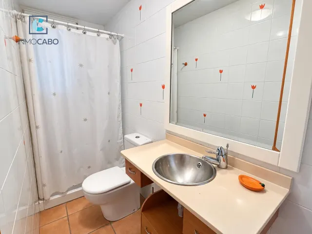 VIVIENDA CON TERRAZA, VISTAS AL MAR Y GARAJE EN LAS ROCALLAS — 22