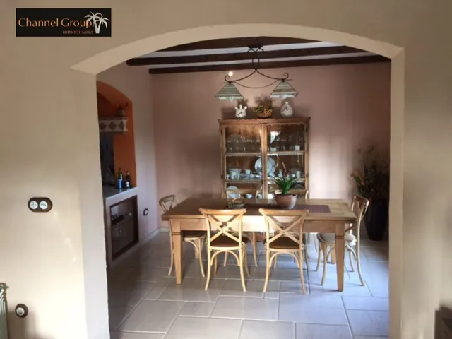 SE VENDE MAGNIFICO CHALET NOVELDA — 8