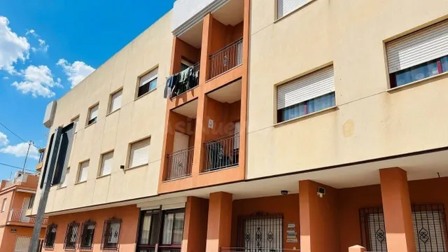 PISO A ESTRENAR CON GARAJE Y TRASTERO EN LOS ALCÁZARES