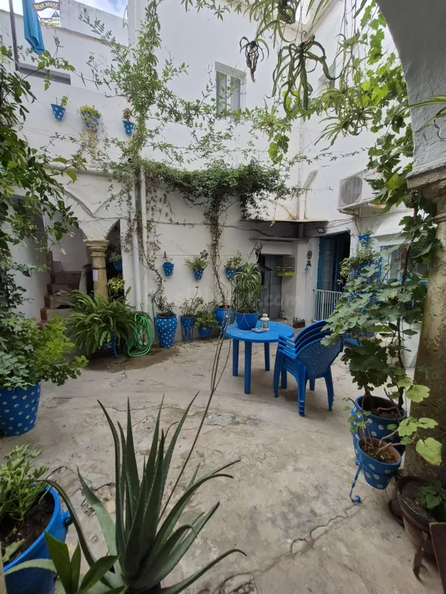 SE VENDE CASA EN PATIO DE VECINOS EN ZONA CASCO ANTIGUO