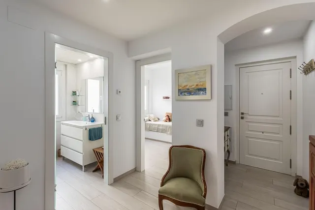 PISO COMPLETAMENTE REFORMADO EN CALLE RECOGIDAS — 31
