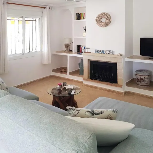 Encantadora villa con piscina privada, jardín y solárium en Monte y Mar, Gran Alacant — 17