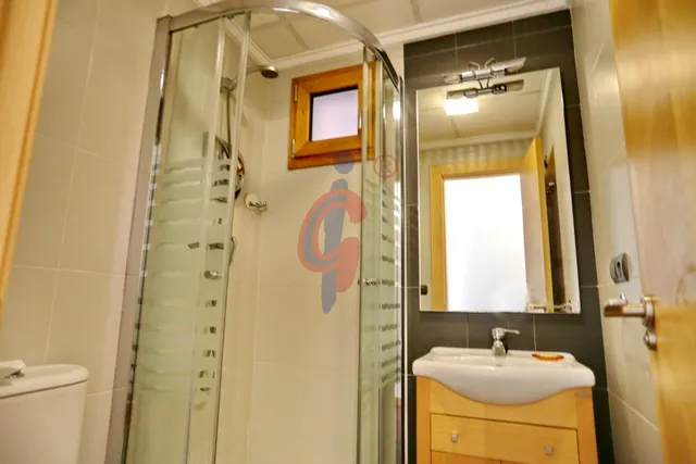 ESPACIOSA VIVIENDA EN EL CENTRO DE GUARDAMAR DEL SEGURA — 21