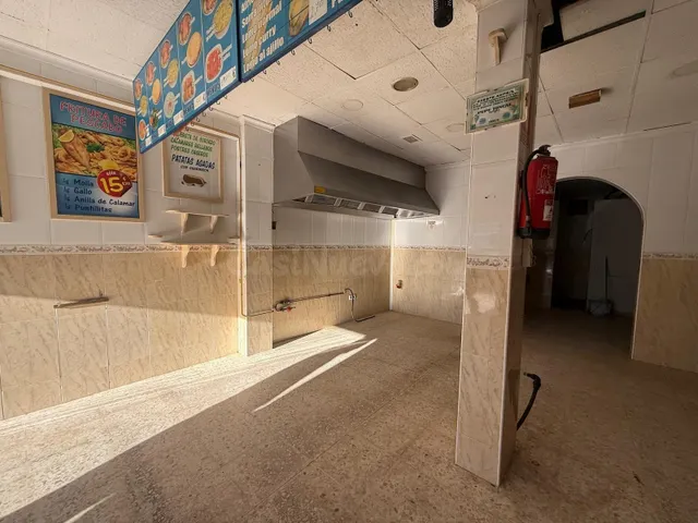 Local comercial acondicionado como bar/negocio de comida ráp - foto 4