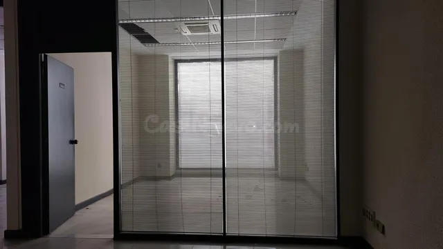 Local comercial 426m² en venta - Marbella — 5