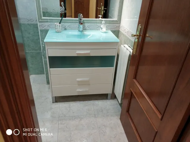 SE VENDE AMPLIO PISO EN EL CENTRO DE VALENCIA DE DON JUAN, AMUEBLADO, IMPECABLE, 3HAB., GARAJE — 26