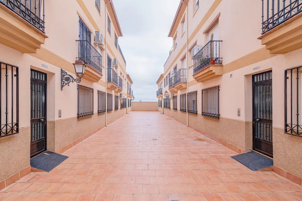 Gran oportunidad en Cijuela, con garaje y trastero