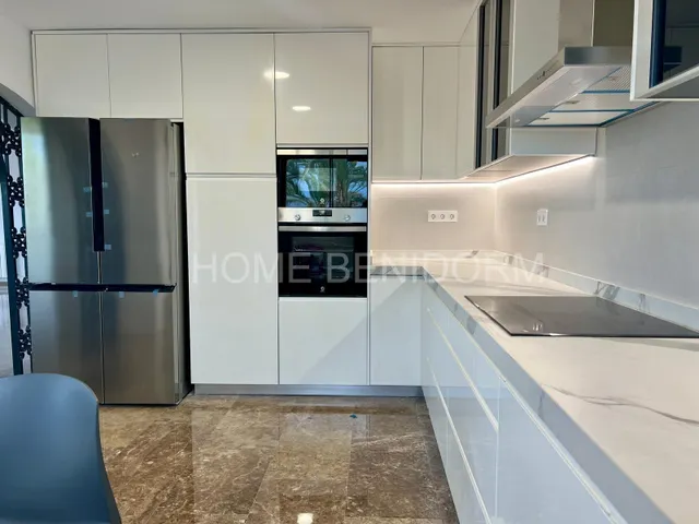 CHALET INDEPENDIENTE COMPLETAMENTE REFORMADO CON PISCINA, GARAJE Y VISTAS DESPEJADAS — 33