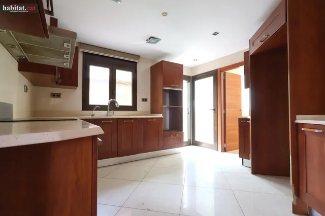 Espectacular casa esquinera en el aragai - Vilanova i la Geltrú — 11