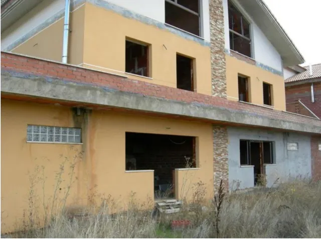 OBRA EN construcción EN VEGA DE INFANZONES- VILLA DE SOTO - foto 3