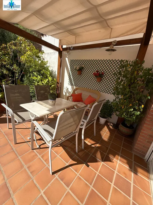 INMOHOUSE VENDE PAREADO — 22
