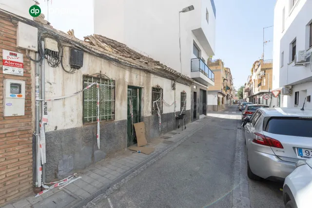SE VENDE CASA SOLAR EN CALLE GUADALAJARA, EN EL ZAIDÍN. - foto 5