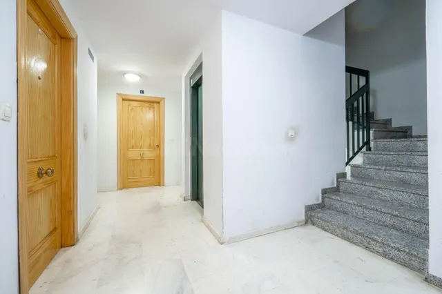 OPORTUNIDAD DE AMPLION PISO EN CHURRIANA DE LA VEGA, JUNTO PARADA DEL METRO — 5