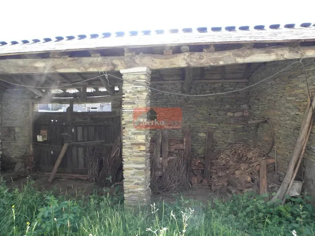SE VENDE CASA DE PIEDRA SEMI-REFORMADA  CON FINCA CERRADA CERCA DE BÓVEDA — 12