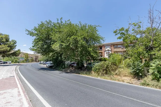 EN VENTA HOTEL Y RESTAURANTE LOS PINILLOS — 40