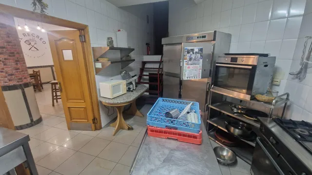 SE VENDE RESTAURANTE EN TORENO — 16