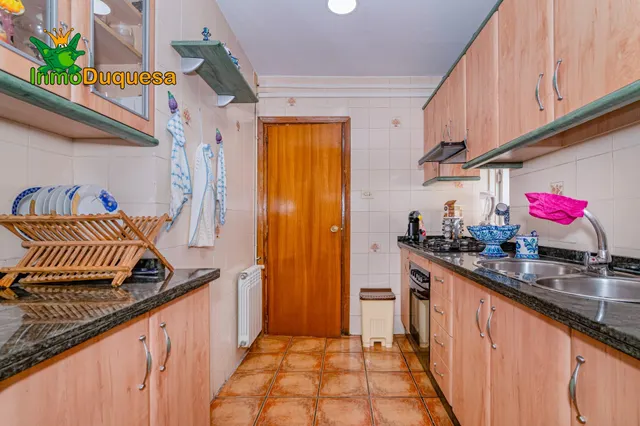 Casa de 7 dormitorios en La Zubia. (Con patio de 16 m2). — 17