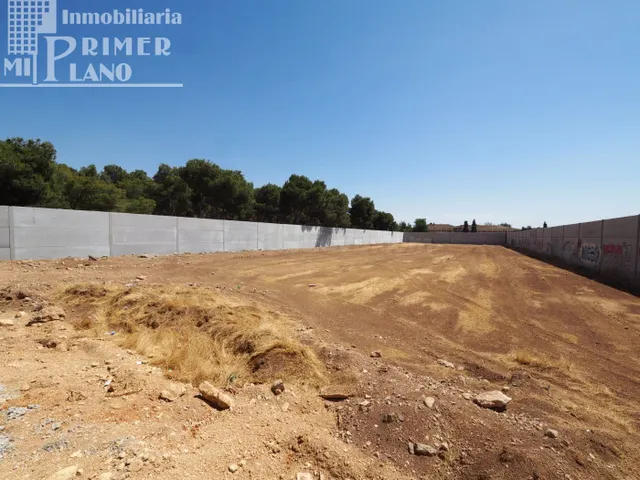 *Solar en venta junto al parque de la constitucion con 3155m - foto 3