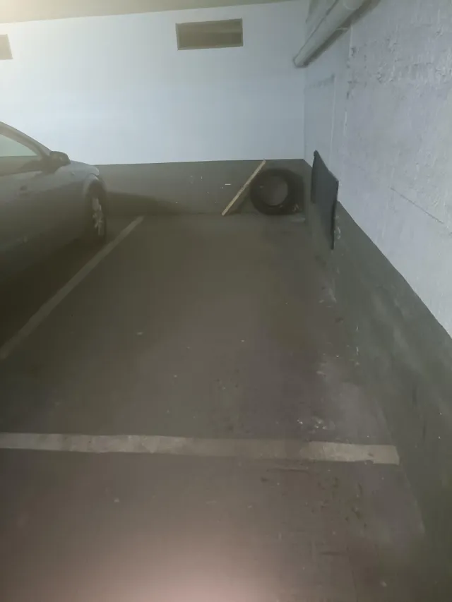 Garaje para coche pequeño + trastero de 9,30 m2 en San Basil - foto 3