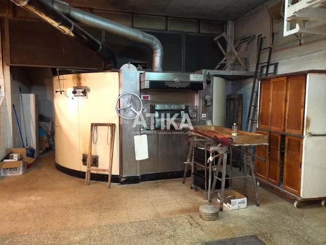 LOCAL VENTA ACONDICIONADO COMO PANADERÍA — 11
