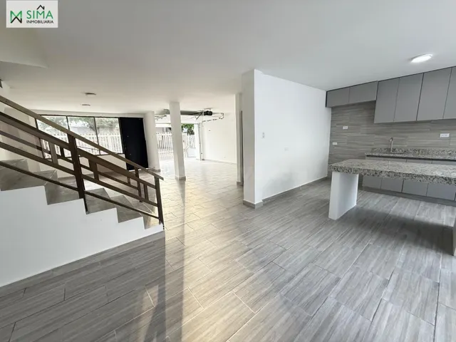 Casa 3 habitaciones 222m² en alquiler - Crespo - foto 2