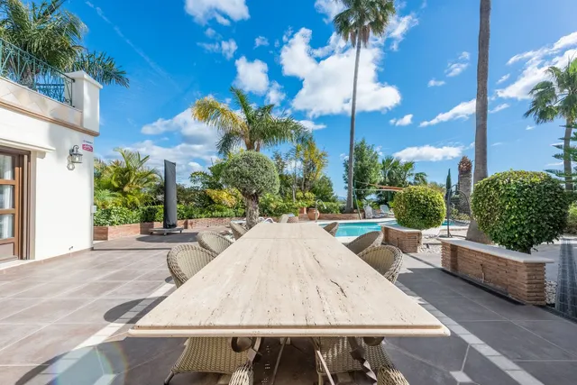 Chalet 6 habitaciones 341m² en venta - Costa Del Sol — 28