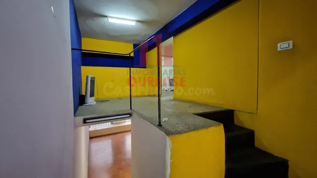 LOTE COMPUESTO POR LOCAL COMERCIAL Y VIVIENDA — 5