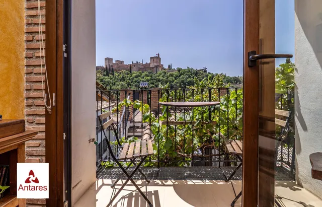 Espectacular casa con vistas directas a la Alhambra y Licencia Turística Activa en el Albaicín — 16