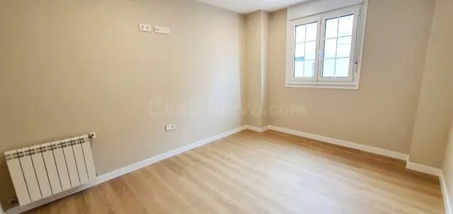 Bajo exterior completamente reformado en Tapia de Casariego | 2 plazas de garaje incluidas — 11