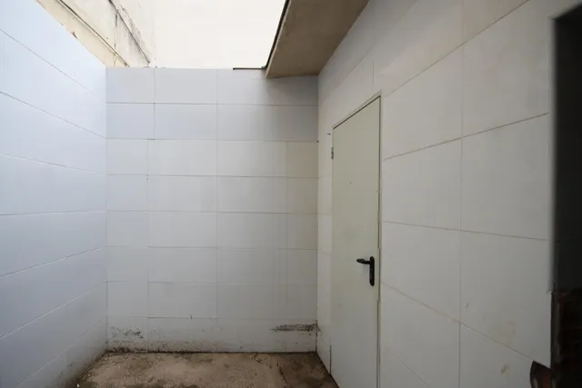 Bajo en esquina para convertir en vivienda o negocio en Alaquàs. con informe de arquitecto — 20