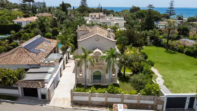 Chalet 4 habitaciones 654m² en venta - Marbella — 12