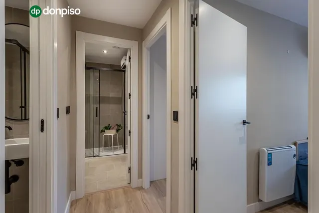 PISO REFORMADO JUNTO AVENIDA CADIZ — 30