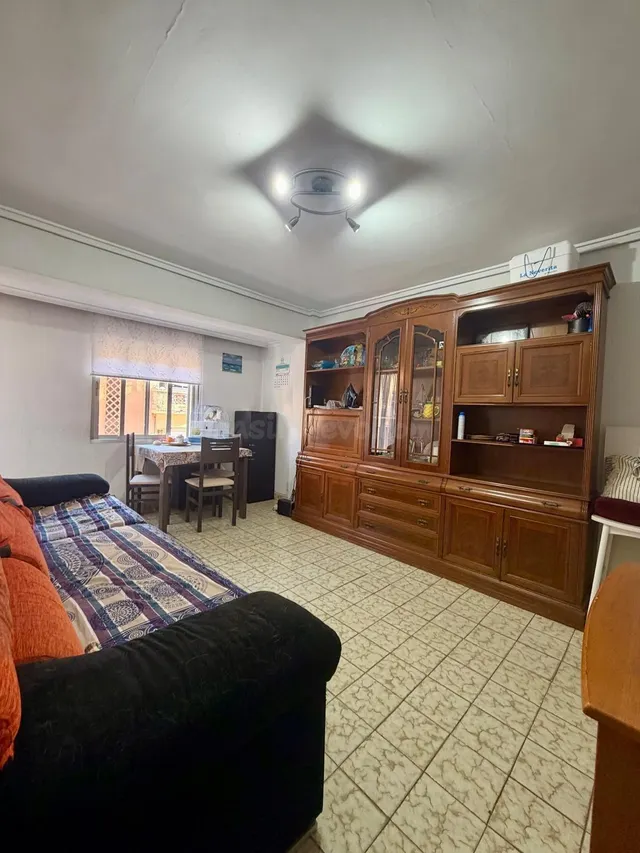 PISO EN VENTA EN LA MALVARROSA - foto 2