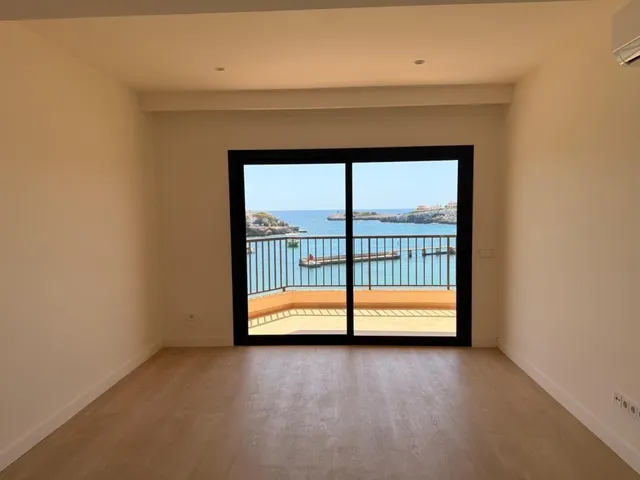 PISO EN PRIMERA LINEA DE MAR — 11