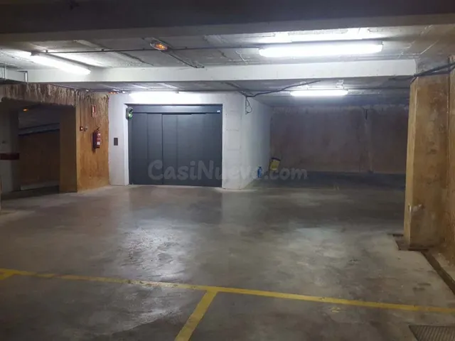 Plaza de parking en la zona de la Rambla Generalitat