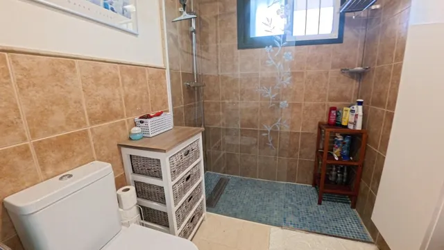 Apartamento de planta baja de esquina con 2 dormitorios con jardin y vistas parciales al mar — 21