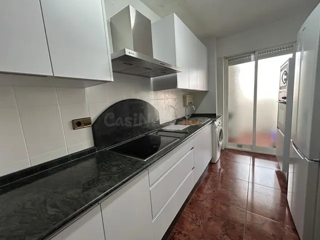 Empieza el curso estrenando piso | 4 habitaciones para estud - foto 2
