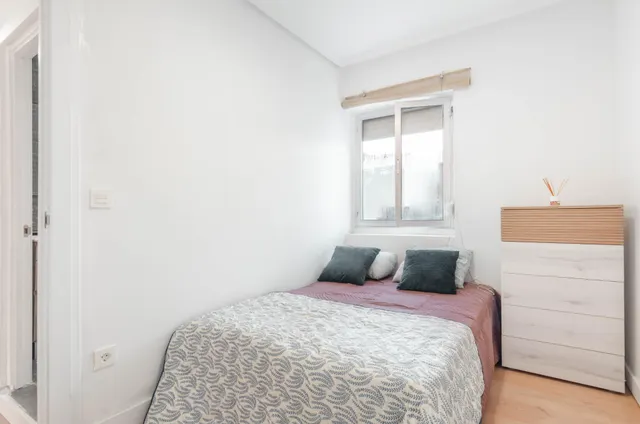 Bajo reformado con terraza privada de 30 m2 orientada al sur en Avilés — 16