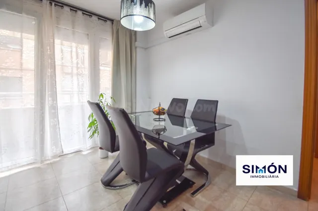 ¡FANTÁSTICA OPORTUNIDAD EN SANTPEDOR! Piso de 3 habitaciones dobles, con balcón y terraza. — 4