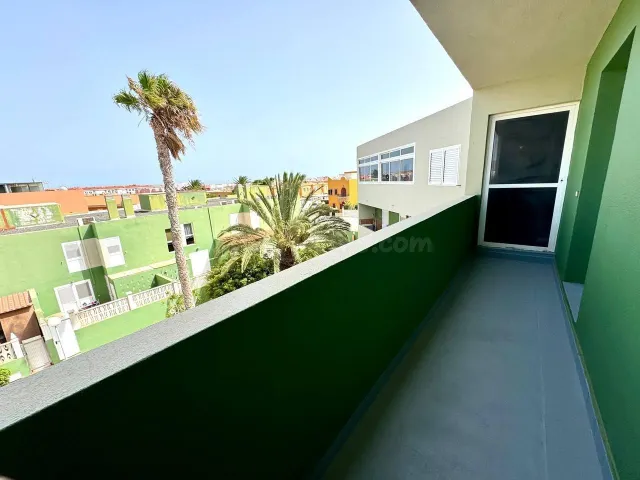 Habitación para chica en vivienda compartida en Vecindario — 2