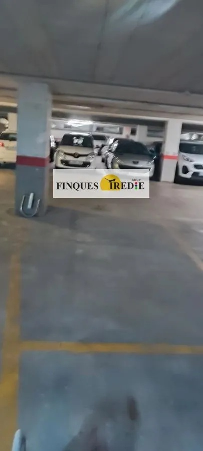 GRAN OPORTUNIDAD DE PLAZAS DE PARKING — 11