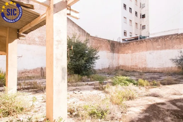 🏢 Gran Local Comercial en Castellón – 1.140 m2 con Patio y U - foto 5