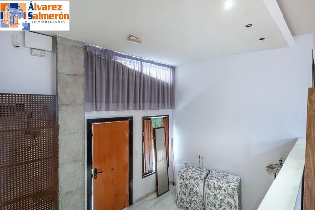 AMPLIA PLANTA BAJA JUNTO ARABIAL CON GARAJE — 15
