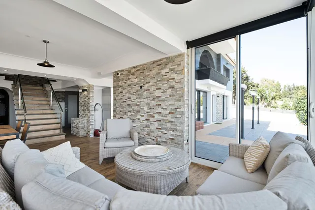 Chalet 16 habitaciones 845m² en venta - Riviera del sol — 16