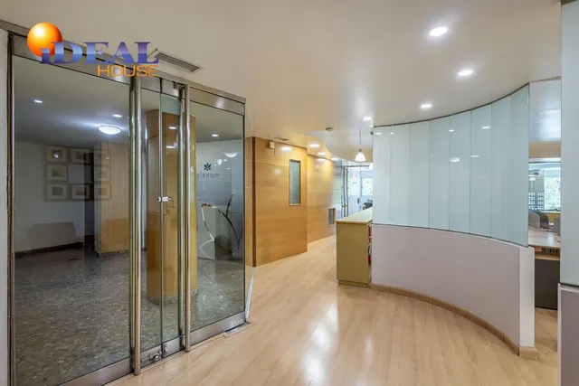EXCLUSIVO INMUEBLE EN PLAZA DE CARRETAS, JUNTO AL EMBLEMÁTICO PASEO DEL SALÓN — 14