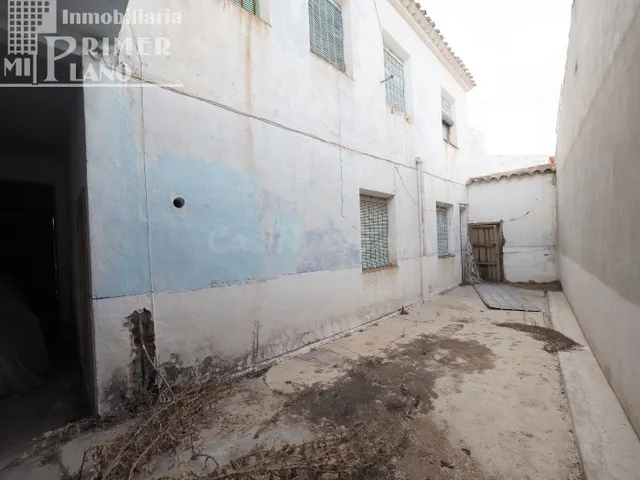 Vivienda en esquina junto a c/Cervantes y Alfonso XII, de 30 - foto 5