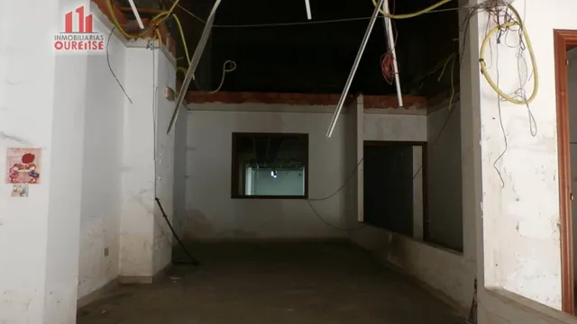 AMPLIO LOCAL COMERCIAL EN EL VEINTIUNO — 3
